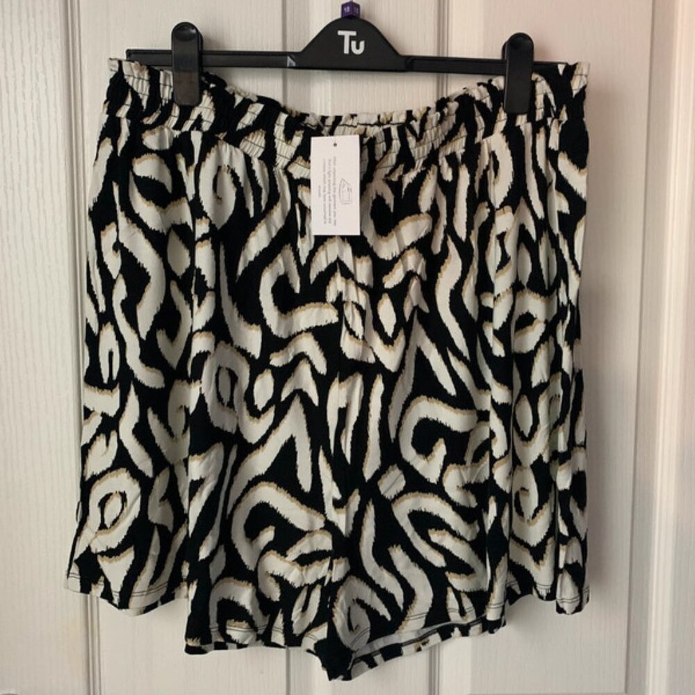 Elasticated waist jersey shorts